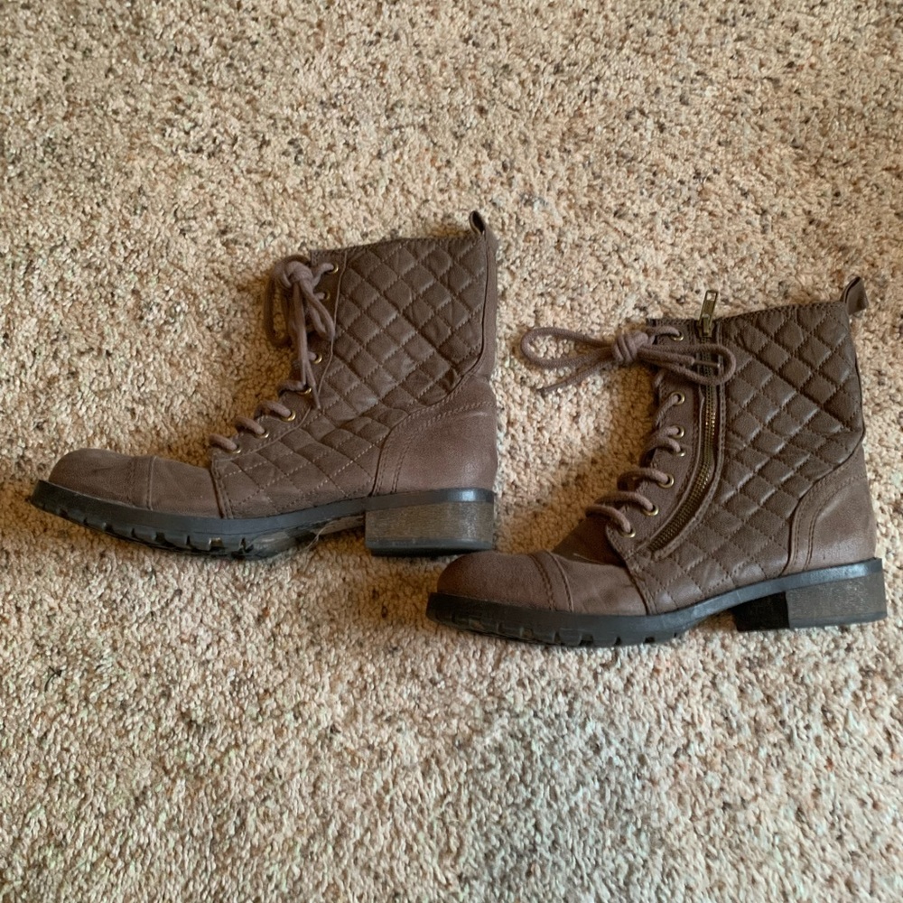 Women’s boots